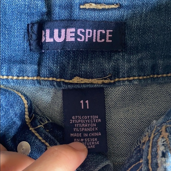 Woman’s/juniors shirts! - Picture 3 of 3